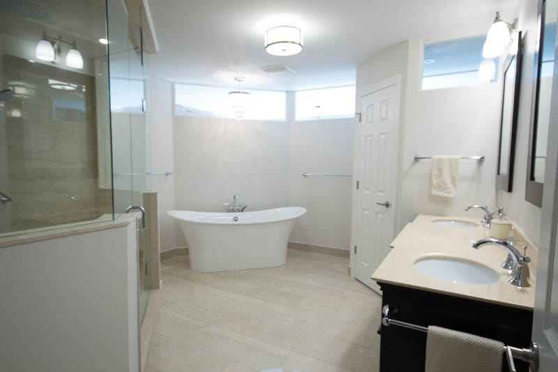 primary bathroom of walker ave custom home built by woodsmith construction